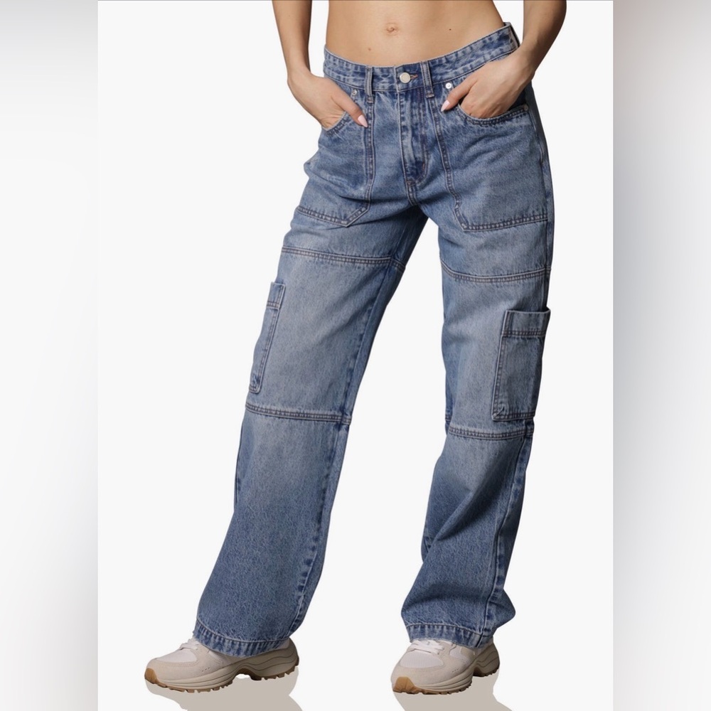 AVEC LES FILLES High Waist Cargo Jeans (Cavern Wash)